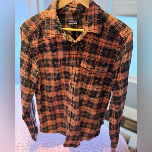 Patagonia Organic Cotton Plaid Flannel 
Size: S - Picture 7 of 9
